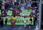 Aproximadamente mil pessoas participam da Marcha da Maconha em Goiânia
