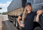 Aos 22 anos, Andréia largou a faculdade de Direito na 9ª fase para virar caminhoneira e hoje, 6 anos depois, roda o Brasil transportando grãos da Copercampos com 130 mil seguidores