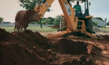 Prefeitura de Jaraguá faz vídeo polêmico de conscientização contra a Covid-19 abrindo covas em cemitério