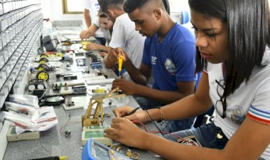 Goiânia oferece 10 mil vagas para Educação de Adolescentes, Jovens e Adultos