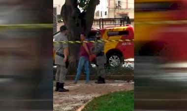 Em Goiás: Mulher é presa por matar homem com facada na praça da Matriz