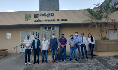 O Vice- Prefeito de Ceres Dino Ayres, no dia 06 de maio, recebeu a visita do Presidente do Ipasgo Hélio José Lopes