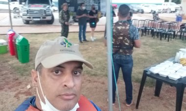 Chefe do grupo de escoteiros de Ceres André Moura de Sá.  participa da descida ecologia registrando todo o percurso