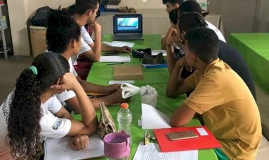 Brasil envelhece sem aproveitar força de jovens para enriquecer, diz estudo