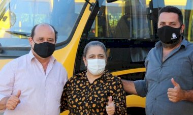 Prefeitura de Ceres recebeu três ônibus para transporte escolar no primeiro semestre de 2021
