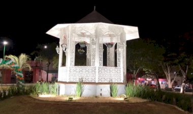 Praça do Coreto em Jaraguá ganha iluminação de LED e reforma de equipamentos