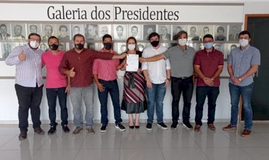 Vereadores em Ceres aprovam projeto de Lei que denomina Praça, Dr. Paulo Omar da Silva.