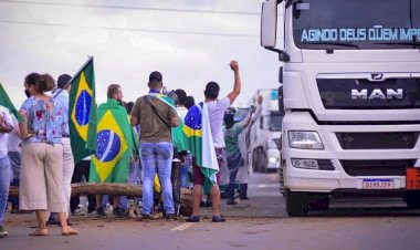 ''Ato irresponsável'', diz sindicato dos caminhoneiros sobre bloqueio de rodovias em Goiás