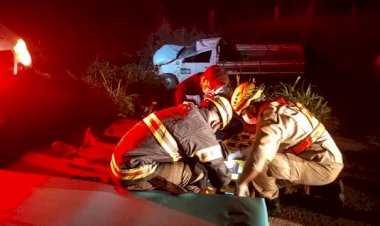 Acidente de trânsito na GO-251 deixa duas pessoas feridas e movimenta plantão dos bombeiros de Goianésia