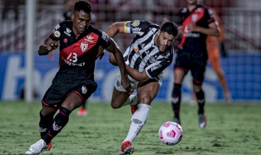 Atlético-GO vence o Atlético-MG e se reabilita no Brasileirão