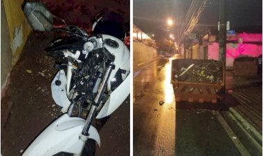 Em Goiás: Motociclista fica ferido após colidir em contêiner