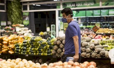 Pesquisa mostra que de cada 100 goianos, 24 vivem com até R$ 450 por mês