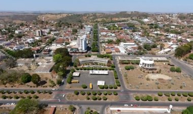 Refis 2021 oferece descontos de até 100(por cento) de juros e multas em tributos municipais em Ceres