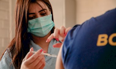 Goiás não vai antecipar prazo para aplicação de dose de reforço, afirma SES