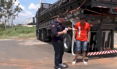 Cabelo batateiro dá nova entrevista e fala que sua matéria para uma emissora de TV foi cortada e manipulada