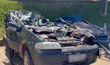Em Goiás: Caminhão passa por cima de carro e mata casal que tinha estacionado para trocar pneu, diz PRE