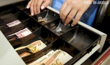 Polícia Civil de Jaraguá prende em flagrante funcionária furtando dinheiro de padaria