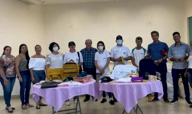 Agentes de Saúde e Endemias de Ceres recebem uniformes e novos equipamentos de trabalho