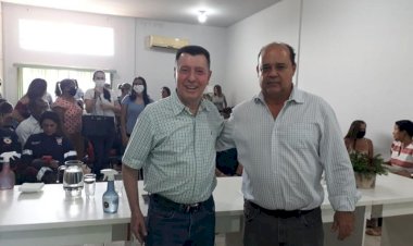 Prefeito de Ceres recebe Deputado Federal José Nelton, que libera emenda parlamentar para o município