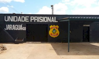 Ex-vigilantes penitenciários são indiciados por dar regalias a preso, em Jaraguá