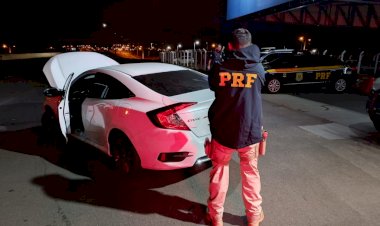 PRF apreende carro roubado na BR-153; condutor comprou financiado