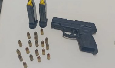 Barbeiro é baleado nas partes íntimas após a própria arma disparar por acidente enquanto cortava cabelo de cliente, diz PM