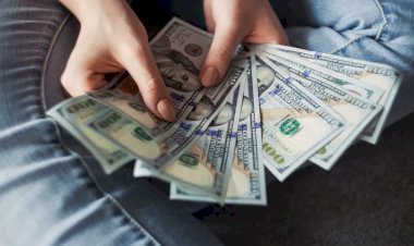 Dólar volta a fechar em alta após dois dias de trégua