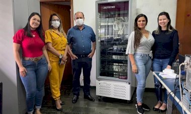 Prefeitura de Ceres recebe câmara fria destinada ao armazenamento de imunobiológicos.
