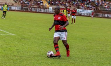 Estreando as chuteiras em solo ceresino, equipe do Flamengo dá show em jogo festivo