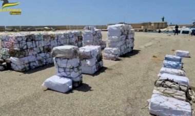 Itália faz maior apreensão de cocaína da história, com valor estimado em R$ 4,5 bi