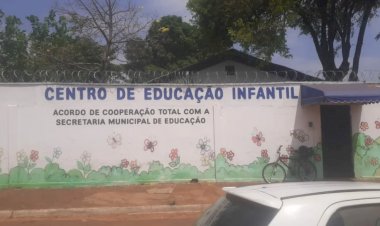 Greve de administrativos da Educação impacta cerca de 30