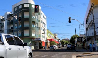 Onda de calor: Em Ceres 13/11: 39ºC; Porangatu: 40ºC; Goiatuba: 37ºC; Jataí: 36ºC; Rio Verde: 36ºC; Itumbiara: 40ºC; Catalão: 36ºC; Três Ranchos: 37ºC; Goianésia: 38ºC Goiânia: 36ºC