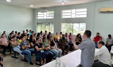 Em visita à Ceres deputado federal José Nelto anuncia emenda parlamentar de R$ 4 milhões, uma Retroescavadeira e um Trator Traçado para o município