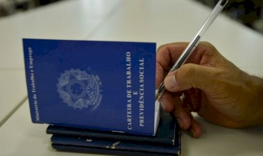 Alerta para trabalhadores que estão completando 5 anos de CLT e querem sacar o Abono Salarial na Caixa