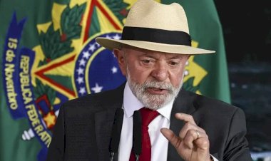 Lula admite que pode não disputar reeleição durante reunião com ministros