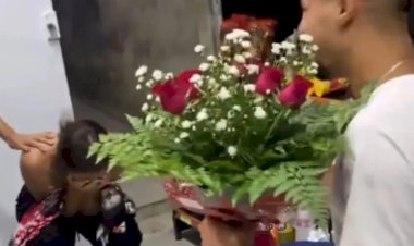 Homem encena assalto para pedir namorada em casamento