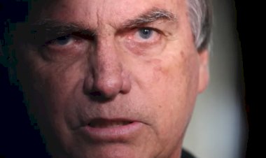 Fraude em cartão de vacina: Moraes manda arquivar investigação contra Bolsonaro