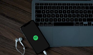 Spotify divulga lista com as 50 melhores músicas de 2025; veja