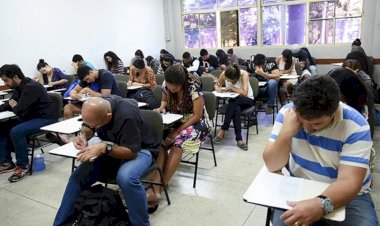 Concurso da Câmara dos Deputados oferece salários de até R$ 34 mil; veja cargos