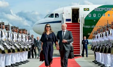 Entenda o que significa substituir o dólar nas transações internacionais, medida defendida por Lula
