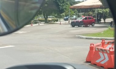 Candidata à CNH perde o controle e causa acidente na pista do Detran em Goiânia