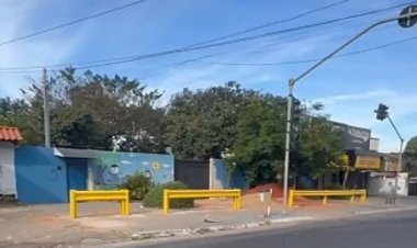 CMEI ganha barreiras de proteção após Porsche destruir muro no Jardim América em Goiânia