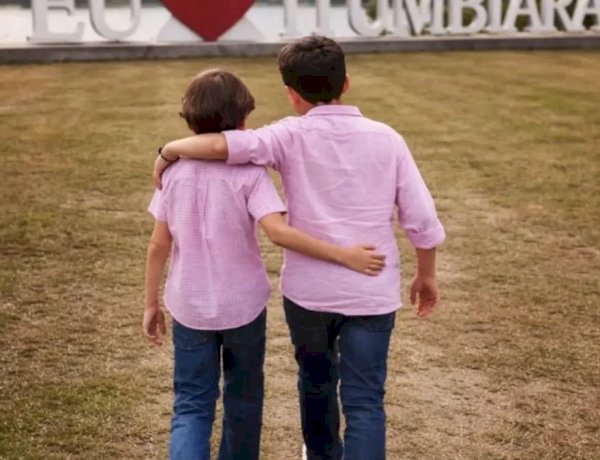 Prefeito de Itumbiara se pronuncia pela primeira vez após morte dos netos: ‘dor irreparável’