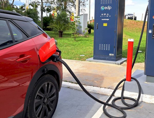 Goiás muda forma de cobrança do ICMS sobre recarga de carros elétricos
