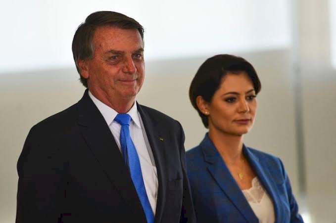 PF identificou depósitos em dinheiro vivo de Cid para Michelle Bolsonaro