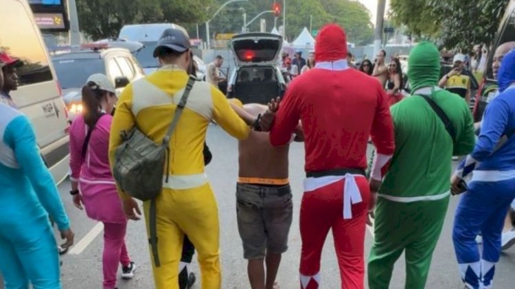 Policiais fantasiados de Power Rangers prendem ladrão no carnaval em SP