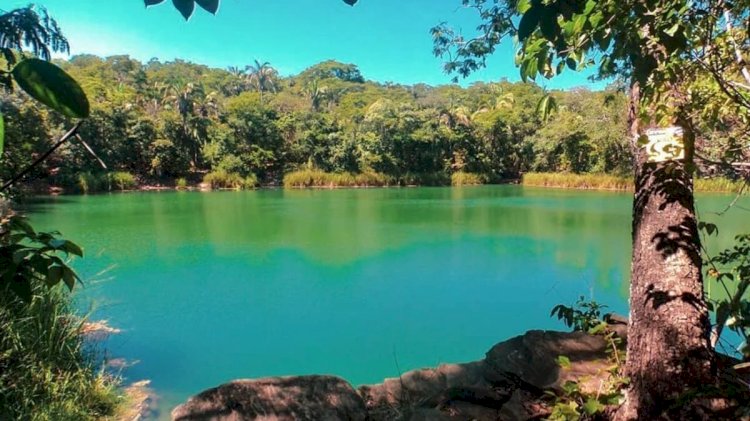 A misteriosa lagoa ‘sem fundo’ de Niquelândia: conheça o local cheio de lendas