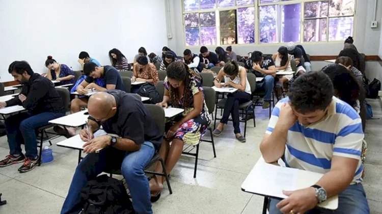 Concurso da Câmara dos Deputados oferece salários de até R$ 34 mil; veja cargos