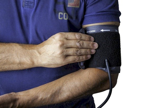 Brasil muda padrão para hipertensão arterial e 12 por 8 deixa de ser ''normal''