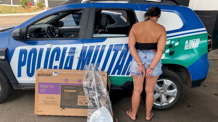 Suspeita de furtar cartão do ficante e gastar R$ 9 mil em Senador Canedo é solta pela Justiça